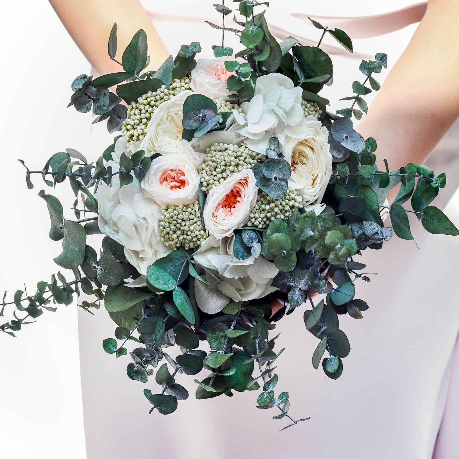 Luxury Garden Whisper arrangement by Washi Bloom