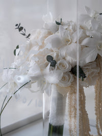 white preserved orchid bridal bouquet Ivory Orchid Washi Bloom Riyadh